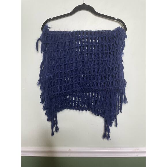 Steve Madden Shawl Wrap Chunky Open Knit Fringe Infinity Scarf Acrylic Blue OS - Picture 2 of 10